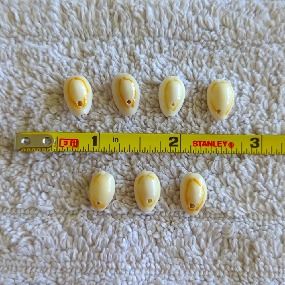 7 Unset & drilled mini Cowrie shells for jewelry.